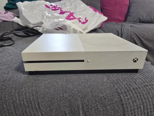 Xbox One S Blanca