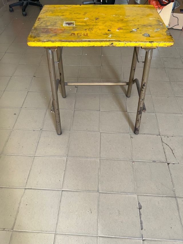 Pupitre escolar madera y metal