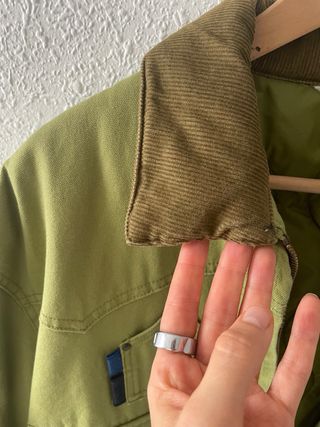 Chaqueta verde estilo worker