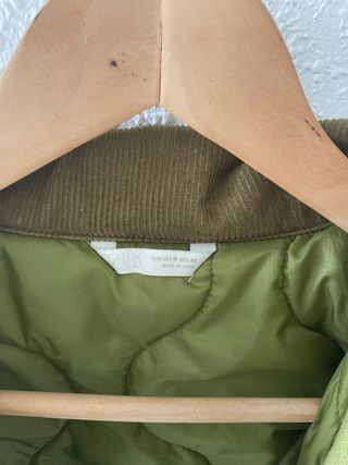 Chaqueta verde estilo worker