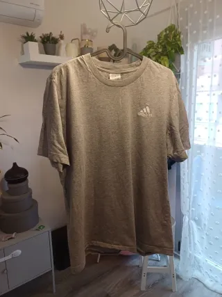 Camiseta Adidas Gris