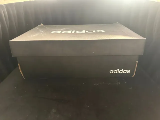 Zapatillas Adidas Altas Negras y Blancas