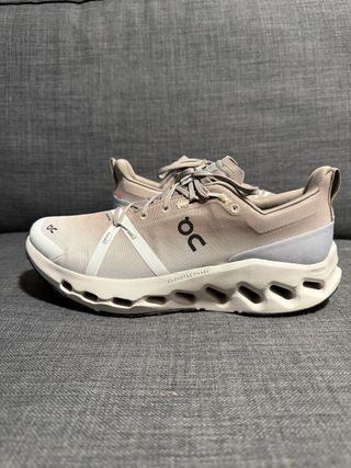 On Running Cloud 44 Beige/Blanco