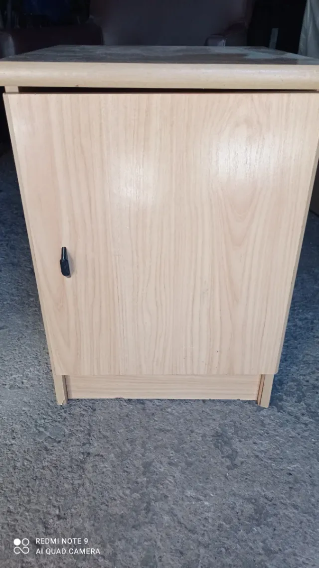 Mobile in legno beige