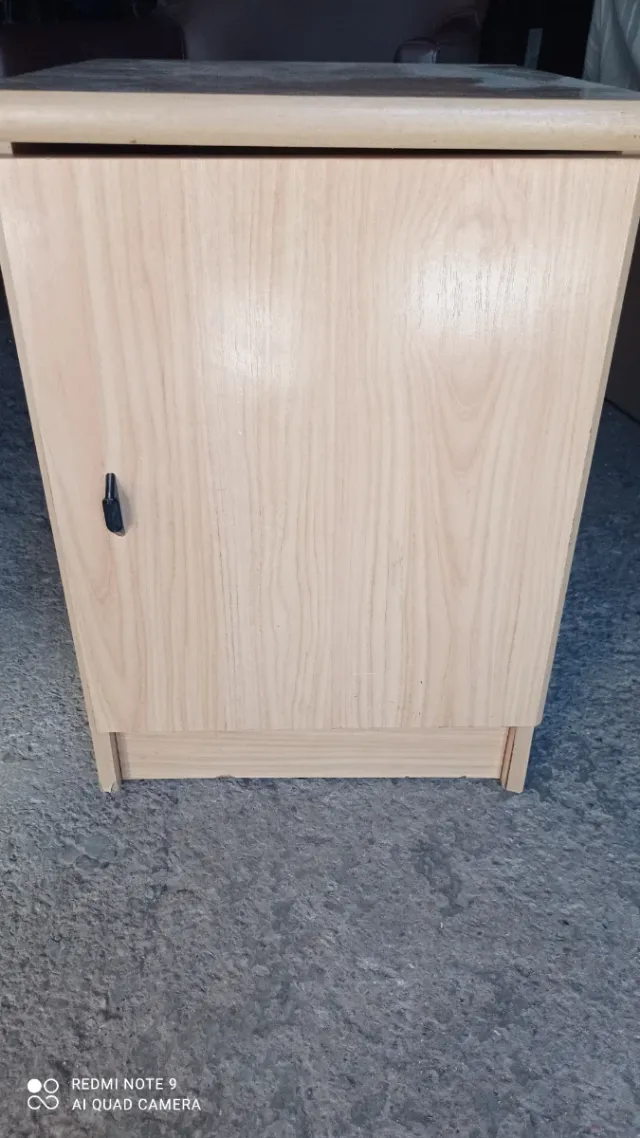 Mobile in legno beige