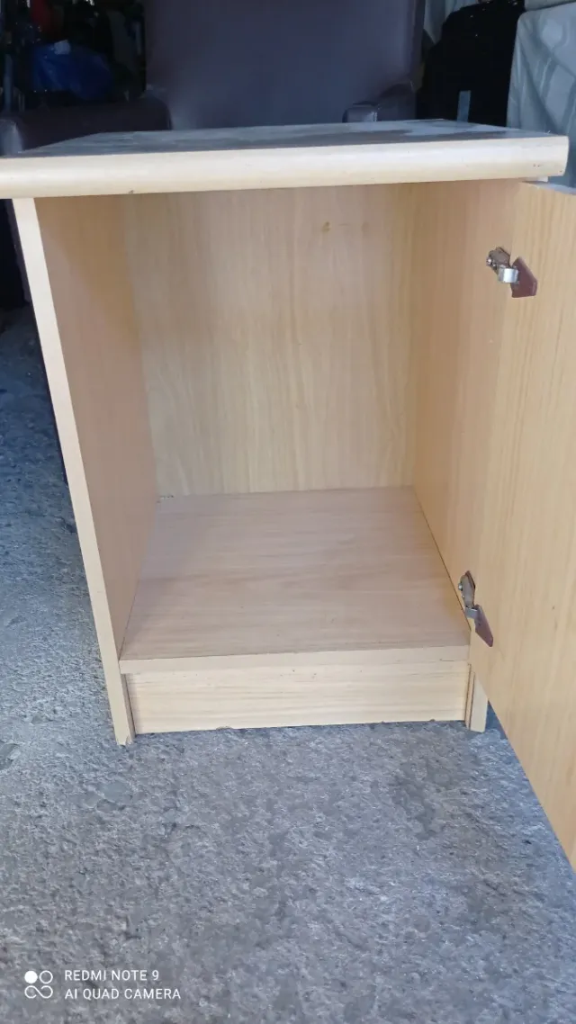 Mobile in legno beige