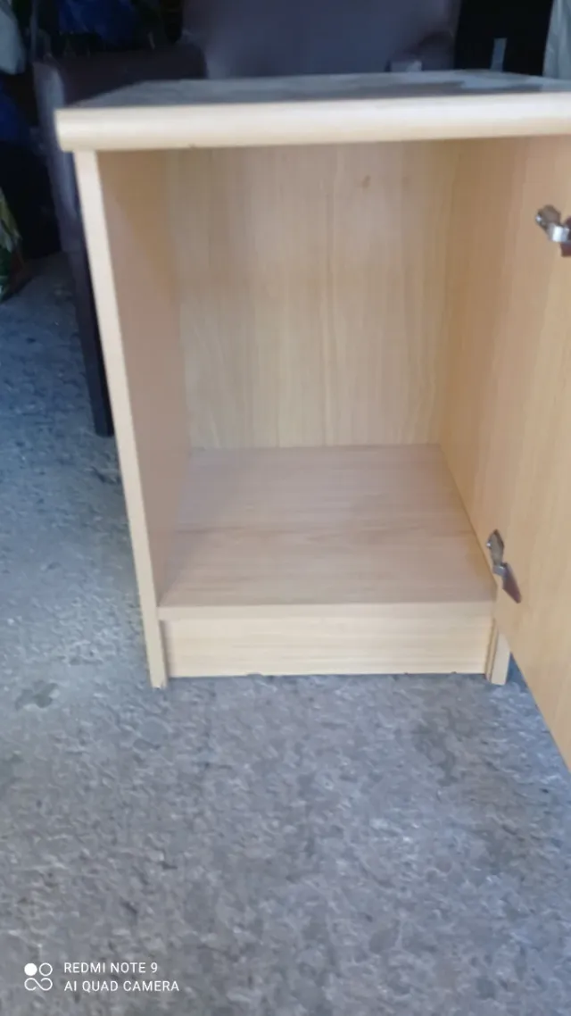 Mobile in legno beige