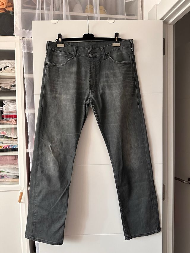 Vaqueros Levi's grises W36 L34