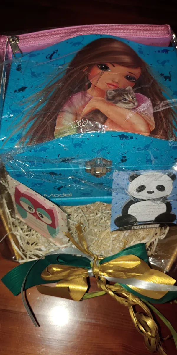 Lote Cesta Navidad Top Model y más