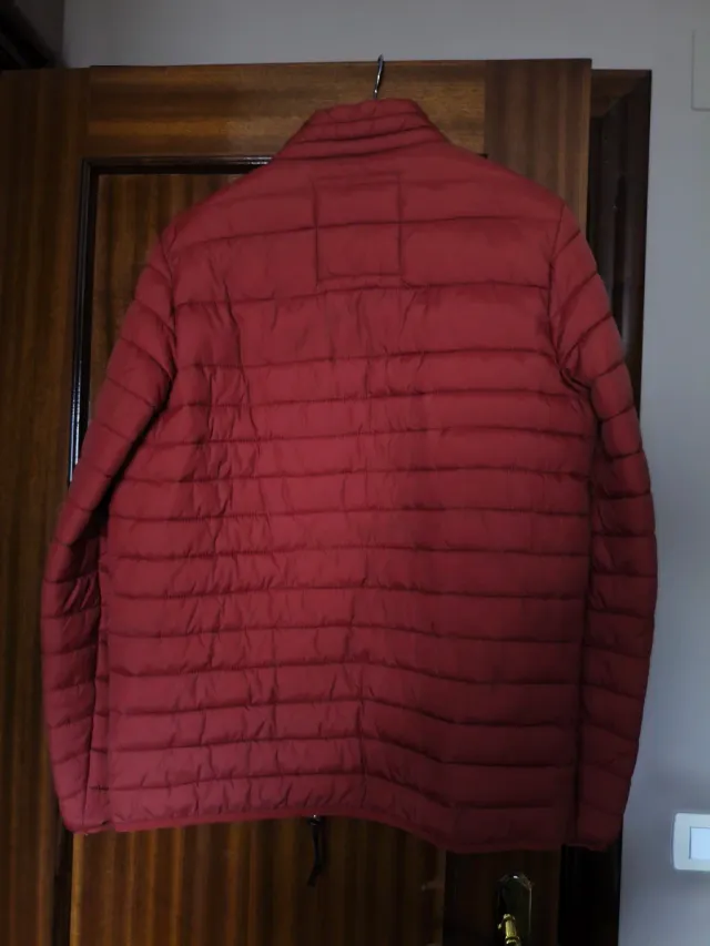 Plumas ligero hombre rojo L