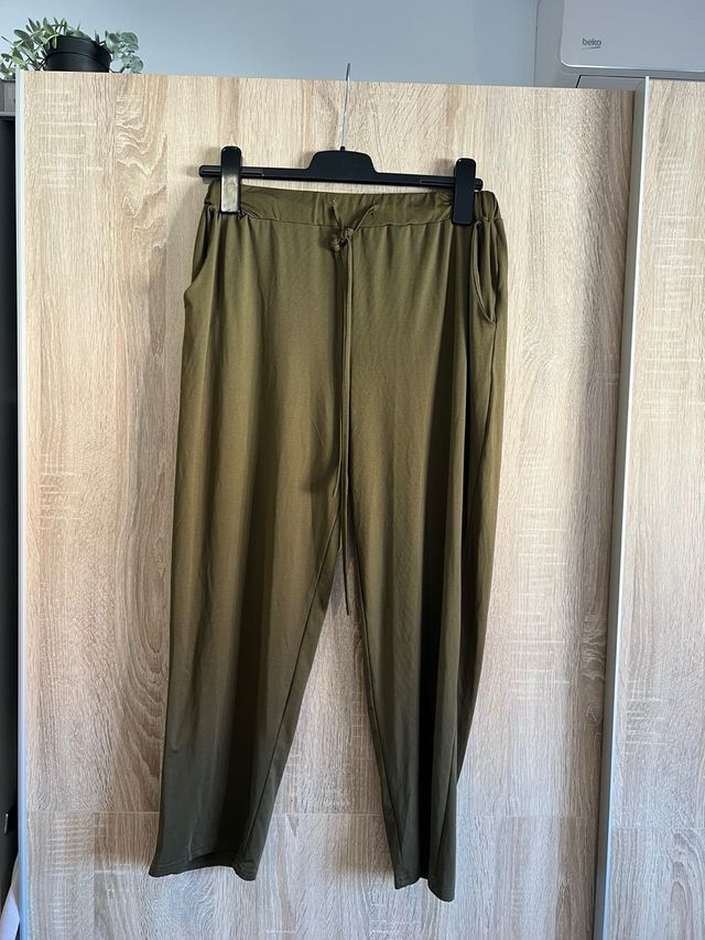 Conjunto mujer verde militar