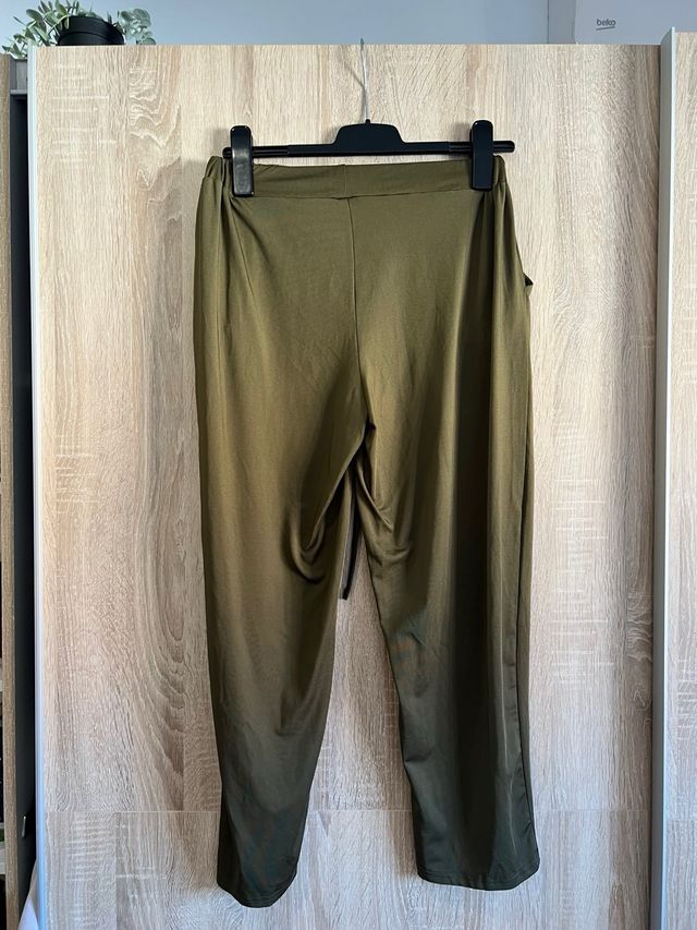 Conjunto mujer verde militar