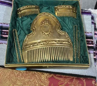 Set Peinetas Fallera Doradas con agujas laterales