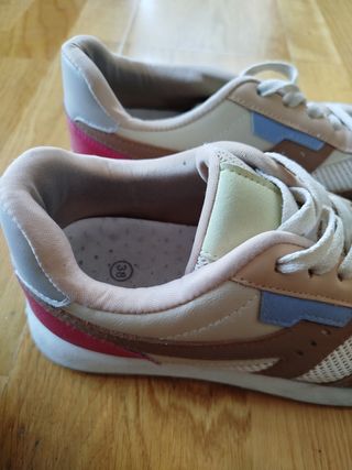 Zapatillas deportivas mujer beige y rosa