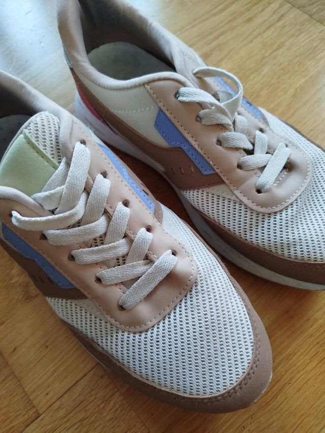 Zapatillas deportivas mujer beige y rosa