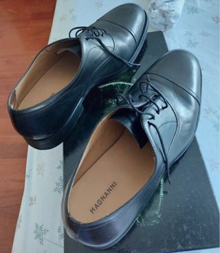 Zapatos Magnanni de vestir negros