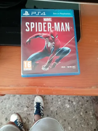 PS4 (PlayStation 4) con Mando y Juego