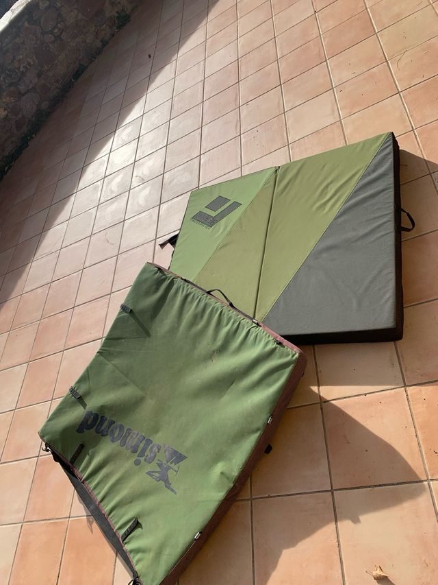 Crashpads Black Diamond y Simond