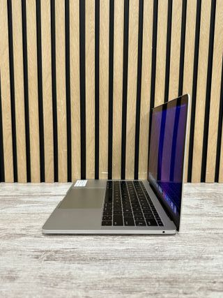 MacBook Pro 13" 2016 i5 8gb 256gb SSD
