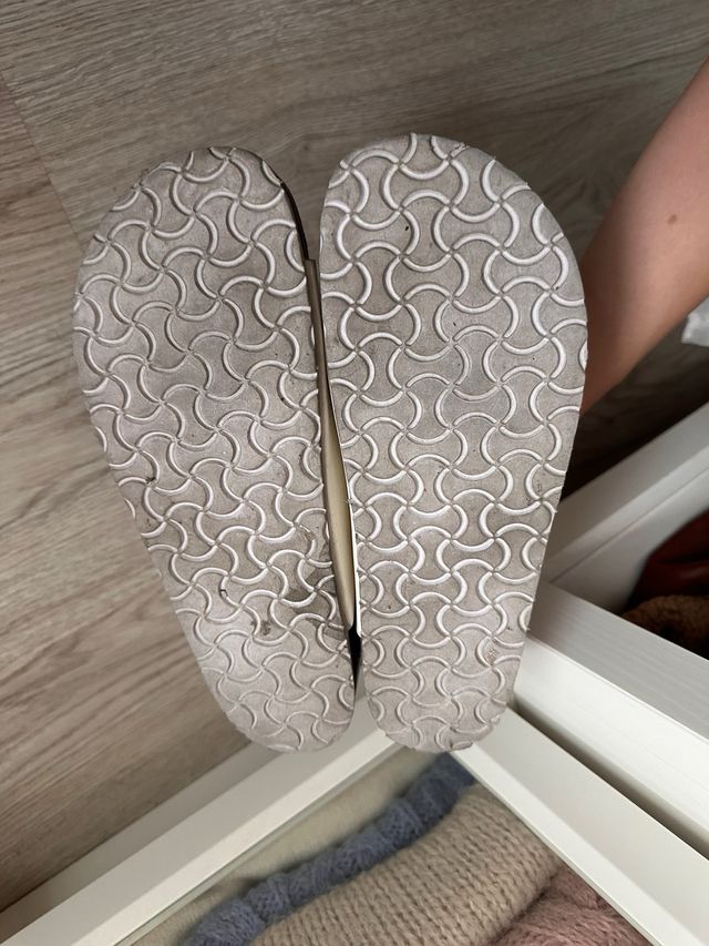 Sandalias Skechers Luxe Foam Blancas