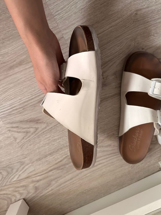 Sandalias Skechers Luxe Foam Blancas