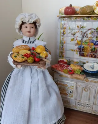 Miniatura tagliere con formaggi per presepe