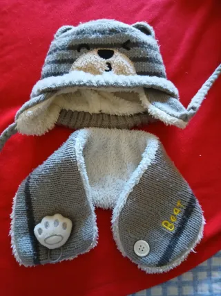 Set cappello e sciarpa orsetto grigio