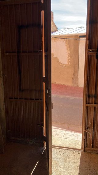 Puerta de garaje de hierro