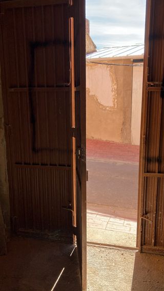 Puerta de garaje de hierro