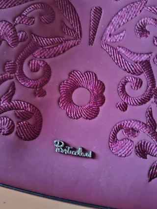 Borsa Particolari bordeaux ricamata