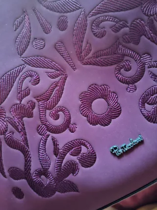 Borsa Particolari bordeaux ricamata