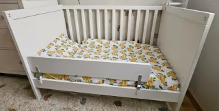 Cuna de bebé blanca (Sundvik Ikea)