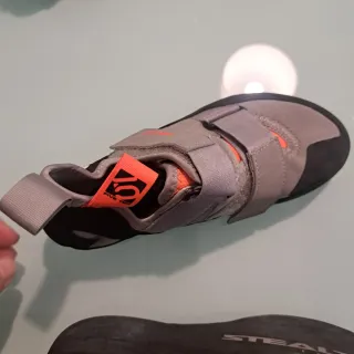 Pies de gato Five Ten niño