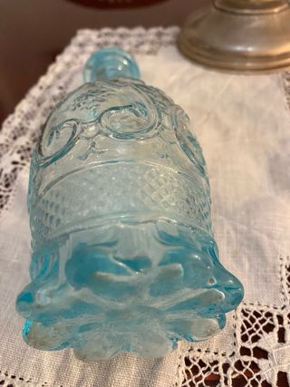 Botellita de cristal azul antigua
