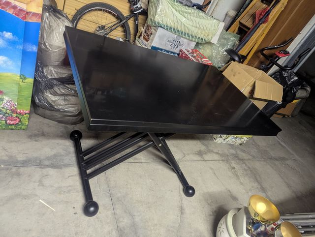 Tavolo salotto regolabile altezza