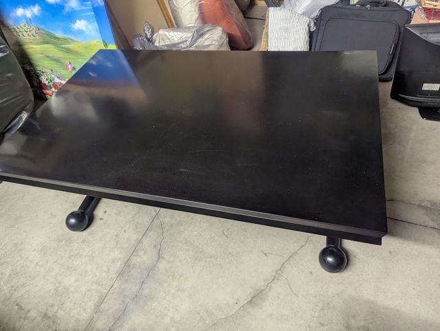 Tavolo salotto regolabile altezza