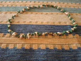 Collar hecho a mano con conchitas