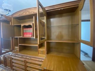 Mueble comedor madera clásico