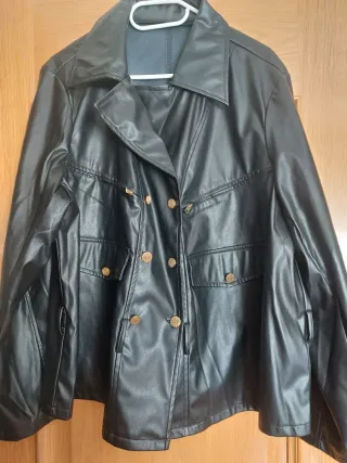 Chaqueta cuero mujer negra