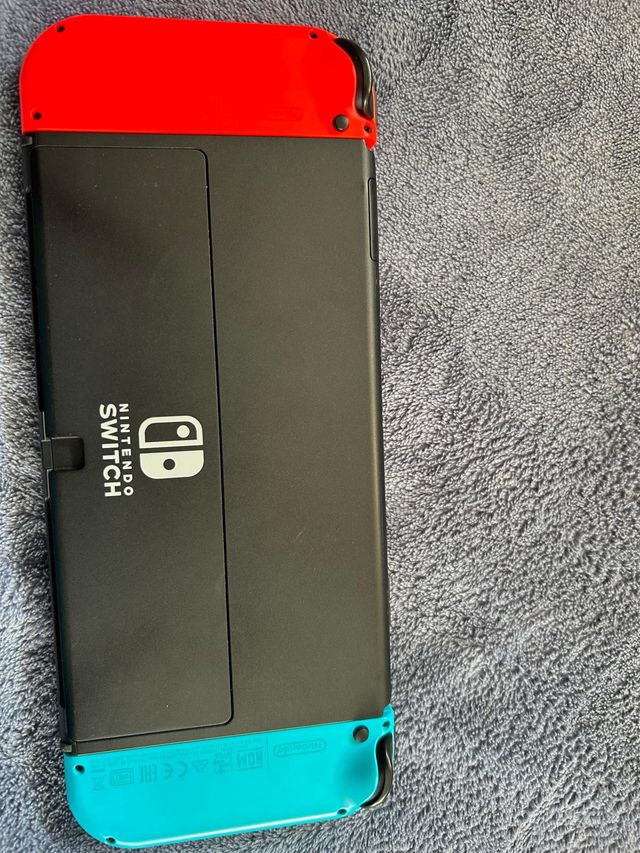 Nintendo Switch OLED + Dock, Cargador y Funda