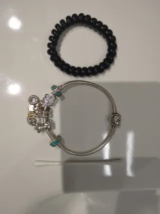 Pulsera y Charms Pandora
