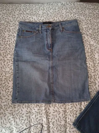 Dos faldas vaqueras azules