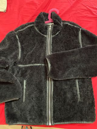 Chaqueta borreguito H&M negra