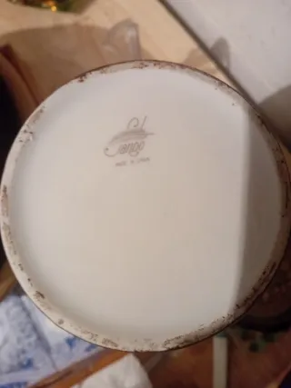 Jarrón de porcelana con paisaje firmado