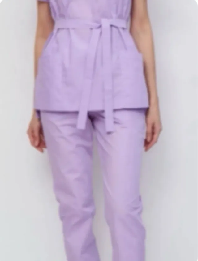 Traje de estética morado, t