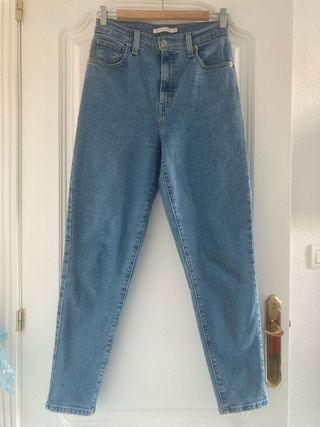 Vaqueros Levi's Mom High Waisted Talla 26/29