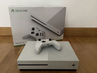 Xbox One 500GB + 5 Juegos