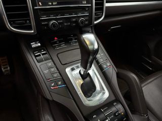 Porsche Cayenne 2011