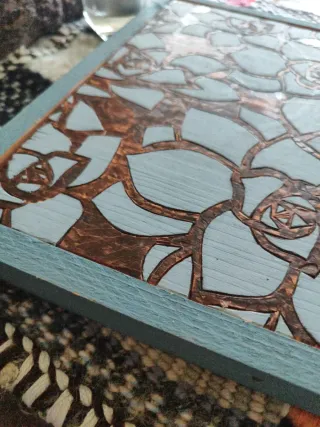 Talla de madera decorativa