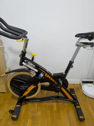 Bicicleta Spinning BH Duke retrofitada